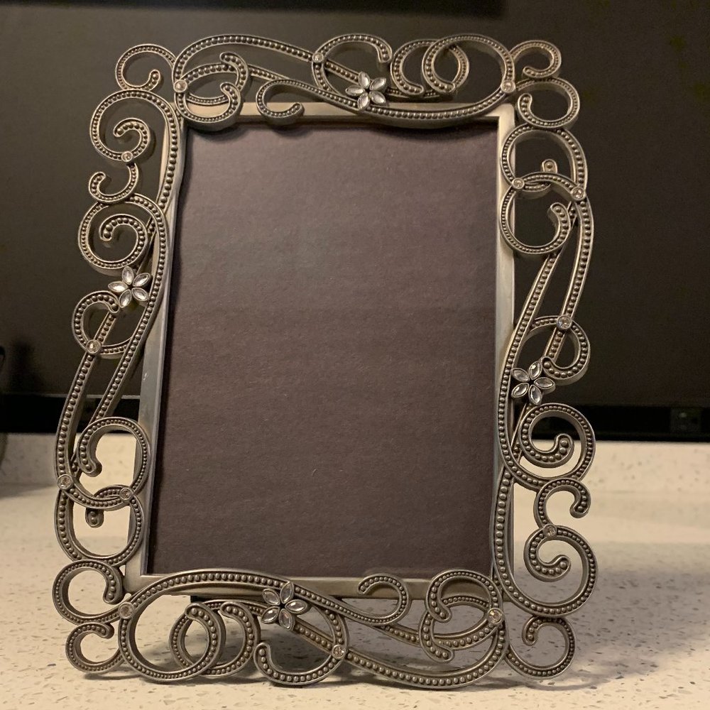 Malden 5x7 Metal Picture Frame Scroll Design